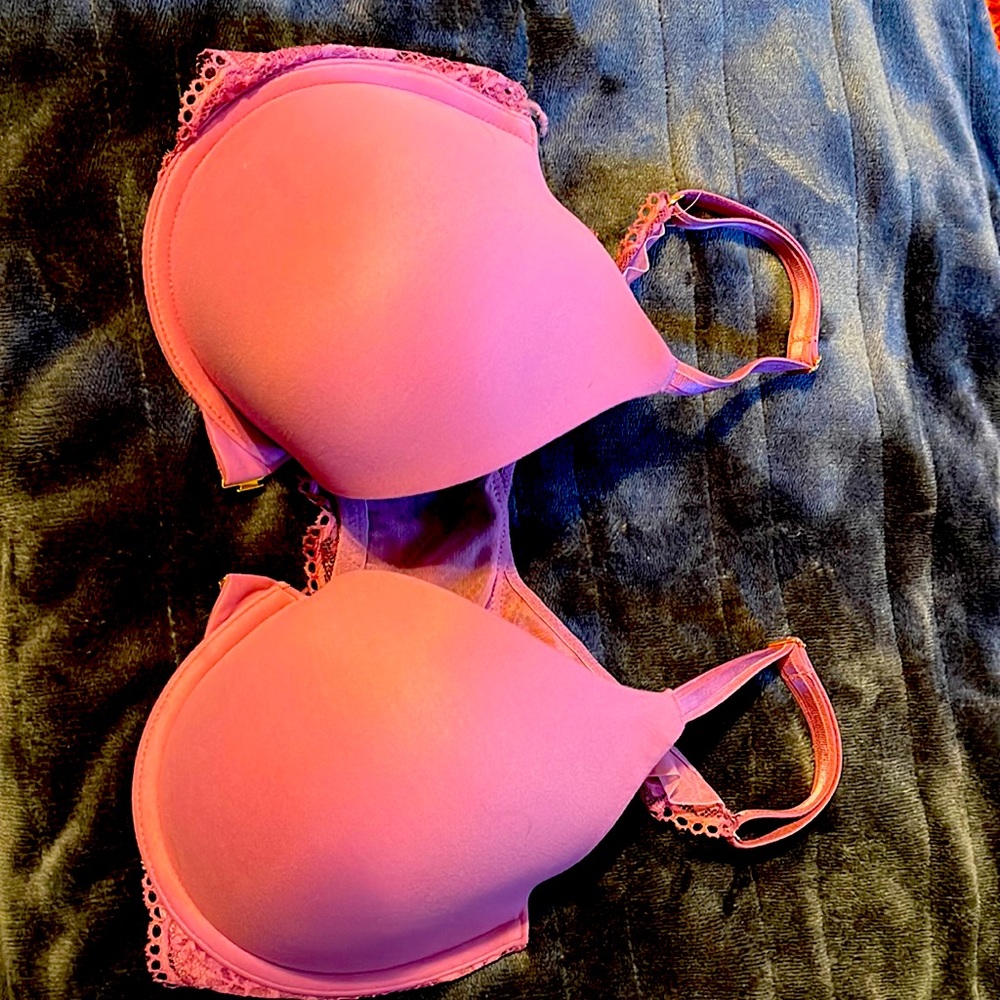 Victoria’s Secret 34DD FRONT CLOSURE BRA